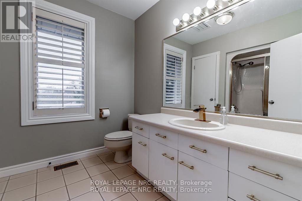 11 Forest Hill Crescent, Pelham, Ontario  L0S 1E1 - Photo 24 - X12239648