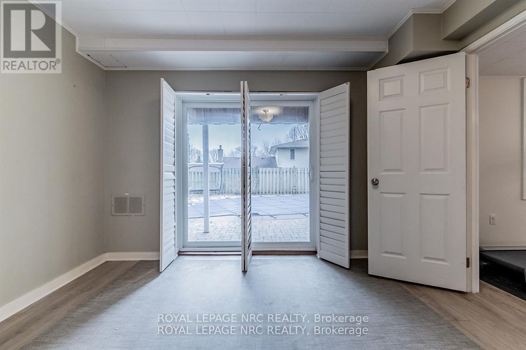 11 Forest Hill Crescent, Pelham, Ontario  L0S 1E1 - Photo 28 - X12239648