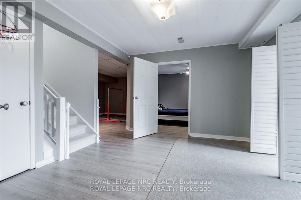11 Forest Hill Crescent, Pelham, Ontario  L0S 1E1 - Photo 32 - X12239648