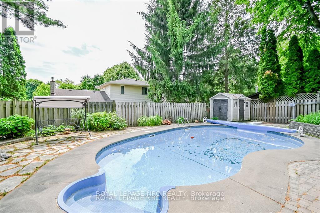 11 Forest Hill Crescent, Pelham, Ontario  L0S 1E1 - Photo 42 - X12239648