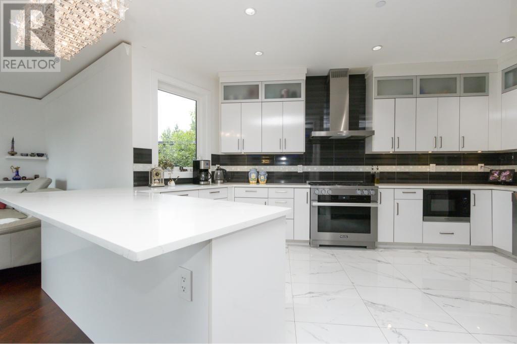 2855 Panorama Drive, North Vancouver, British Columbia V7G 1V7 - Photo 21 - R2992086