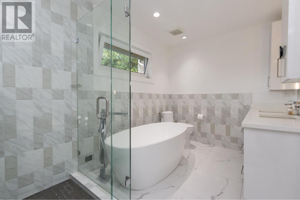 2855 Panorama Drive, North Vancouver, British Columbia V7G 1V7 - Photo 38 - R2992086