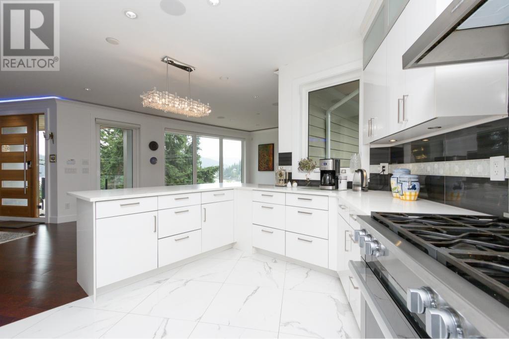 2855 Panorama Drive, North Vancouver, British Columbia V7G 1V7 - Photo 20 - R2992086