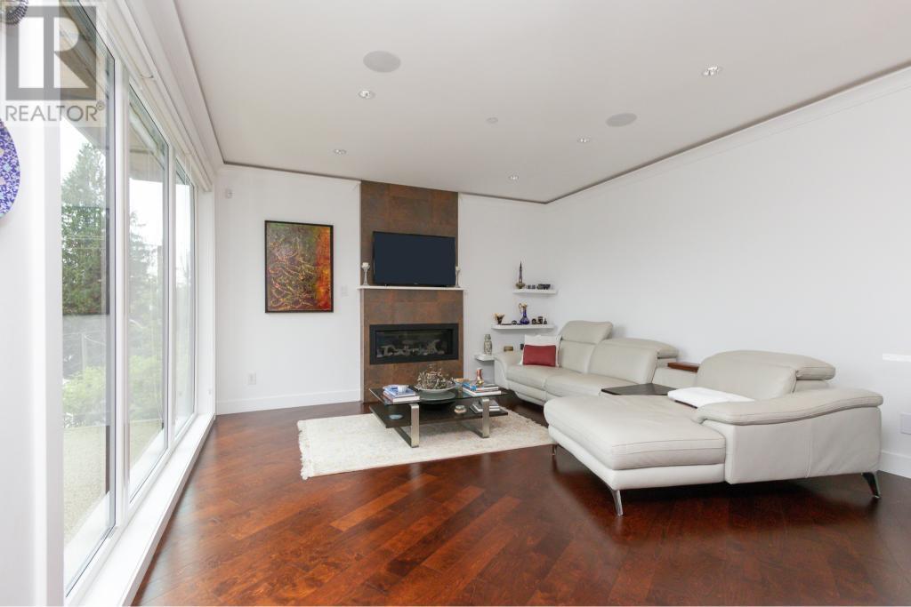 2855 Panorama Drive, North Vancouver, British Columbia V7G 1V7 - Photo 5 - R2992086