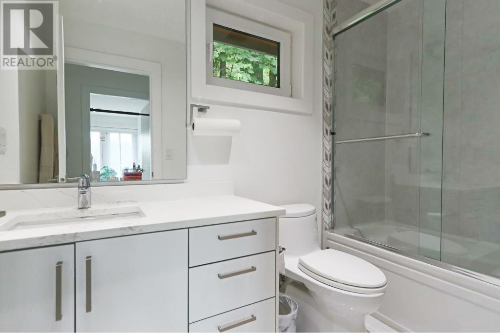 2855 Panorama Drive, North Vancouver, British Columbia V7G 1V7 - Photo 37 - R2992086