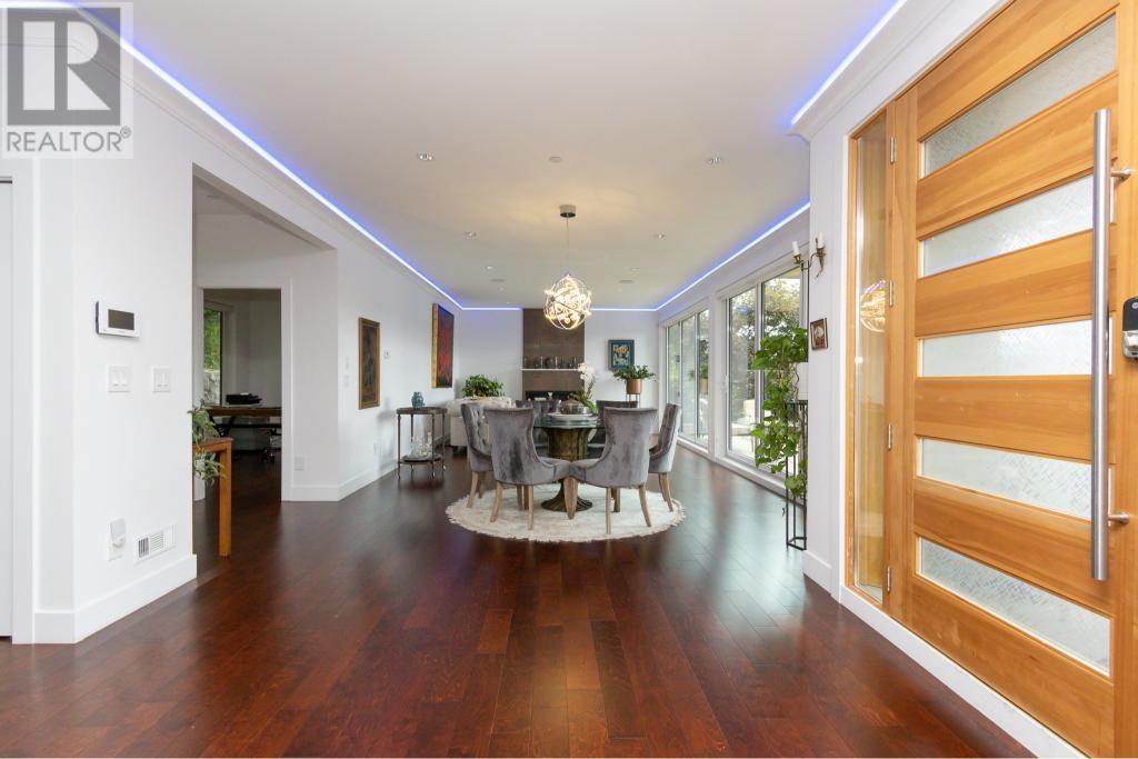 2855 Panorama Drive, North Vancouver, British Columbia V7G 1V7 - Photo 17 - R2992086