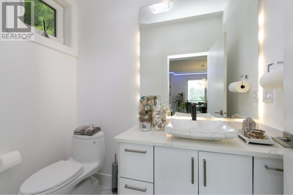 2855 Panorama Drive, North Vancouver, British Columbia V7G 1V7 - Photo 36 - R2992086