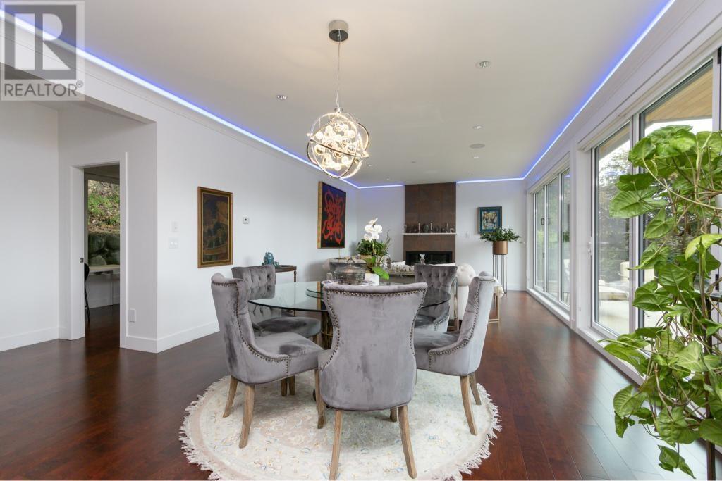 2855 Panorama Drive, North Vancouver, British Columbia V7G 1V7 - Photo 14 - R2992086