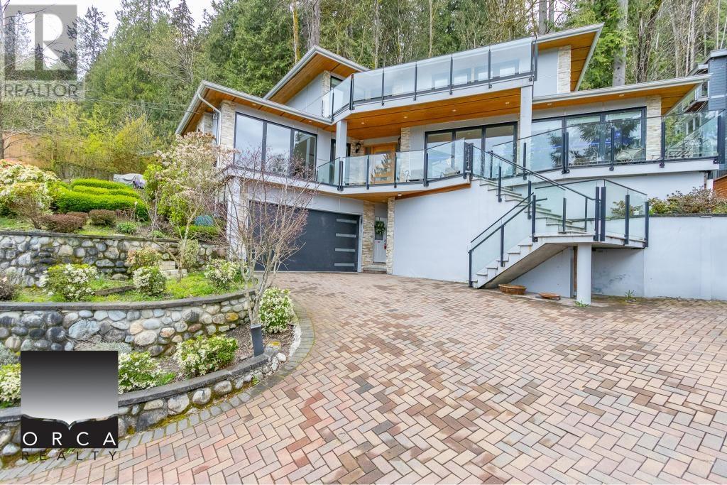2855 Panorama Drive, North Vancouver, British Columbia V7G 1V7 - Photo 1 - R2992086