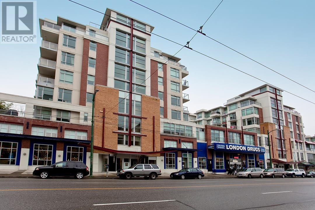 PH802 2228 W BROADWAY, Vancouver, British Columbia
