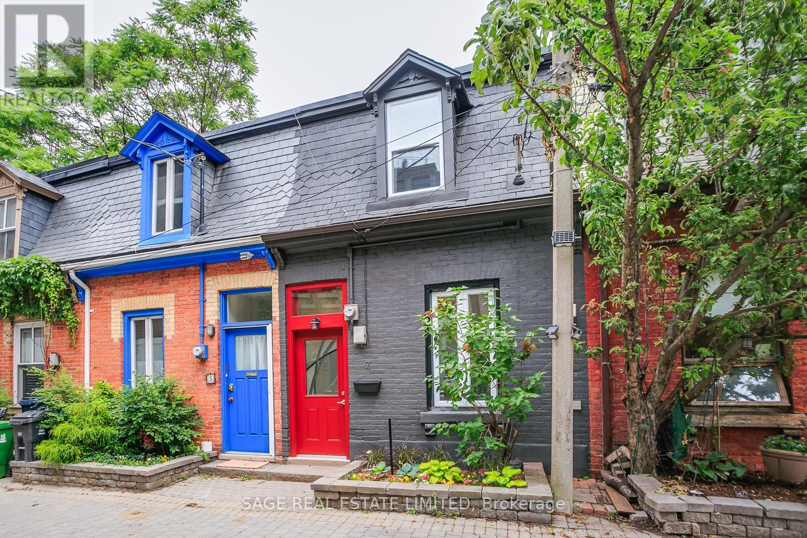 Property at 7 PERCY STREET image 2