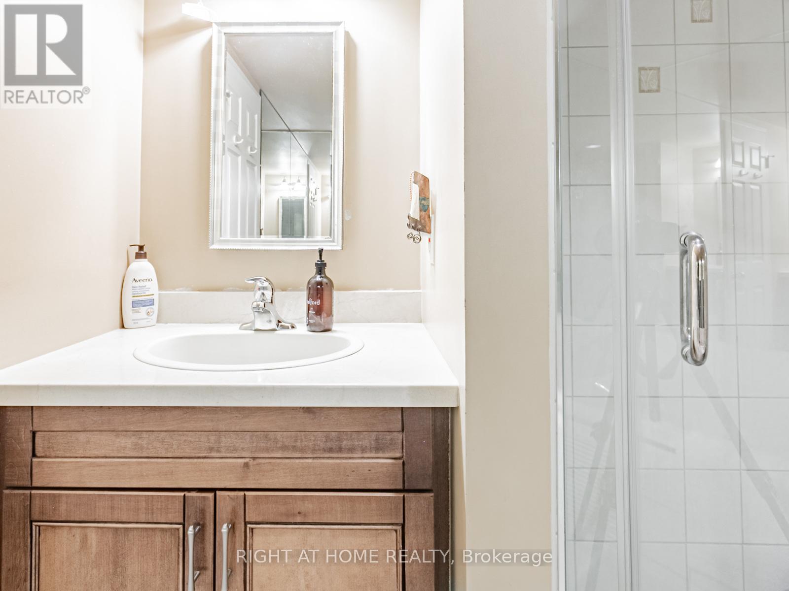 319 - 225 Davenport Road, Toronto, Ontario  M5R 3R2 - Photo 23 - C12239281