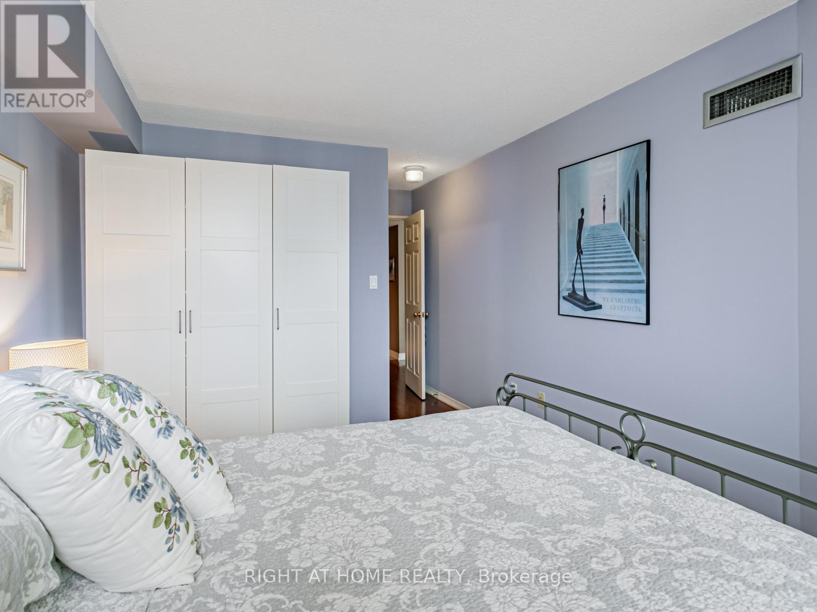319 - 225 Davenport Road, Toronto, Ontario  M5R 3R2 - Photo 25 - C12239281