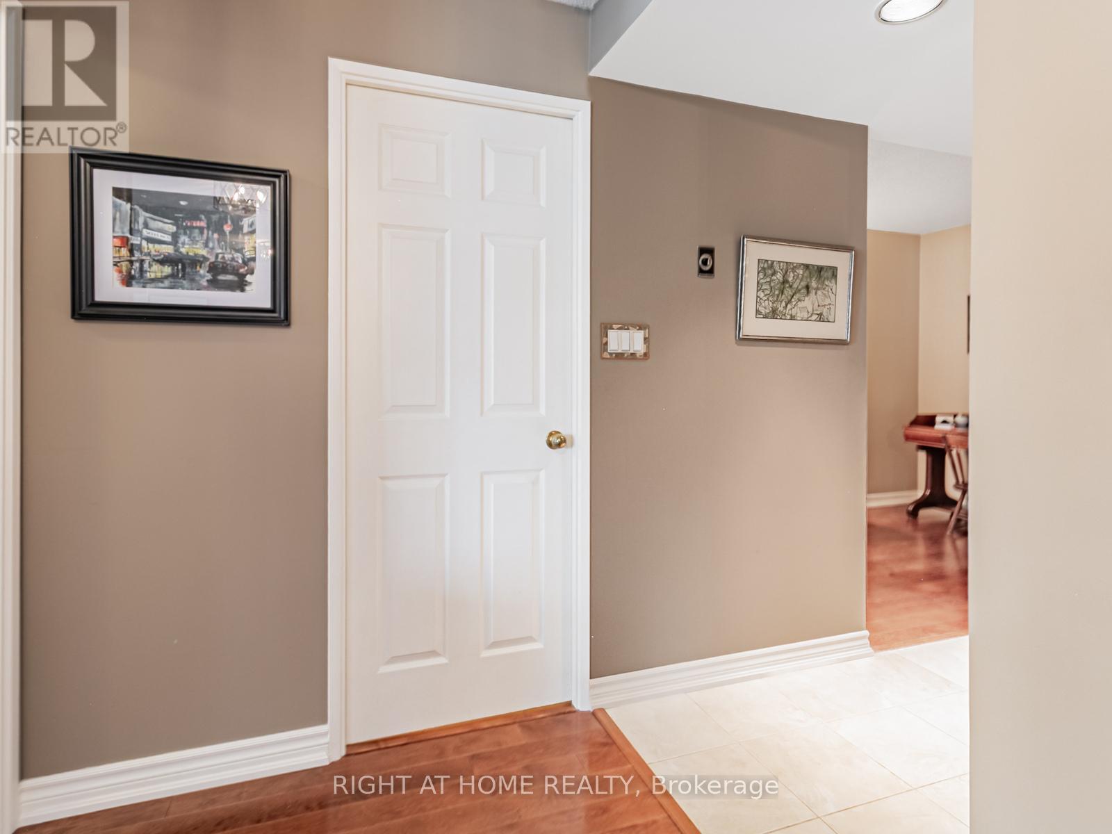 319 - 225 Davenport Road, Toronto, Ontario  M5R 3R2 - Photo 27 - C12239281