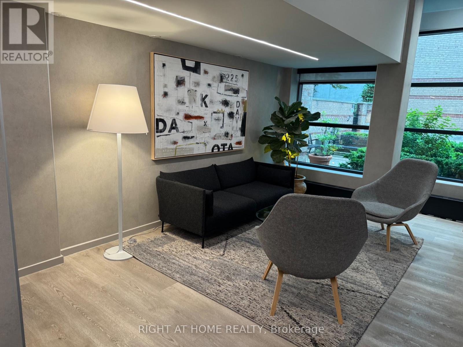 319 - 225 Davenport Road, Toronto, Ontario  M5R 3R2 - Photo 4 - C12239281