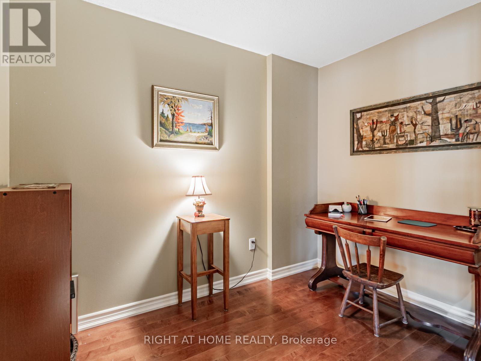 319 - 225 Davenport Road, Toronto, Ontario  M5R 3R2 - Photo 7 - C12239281