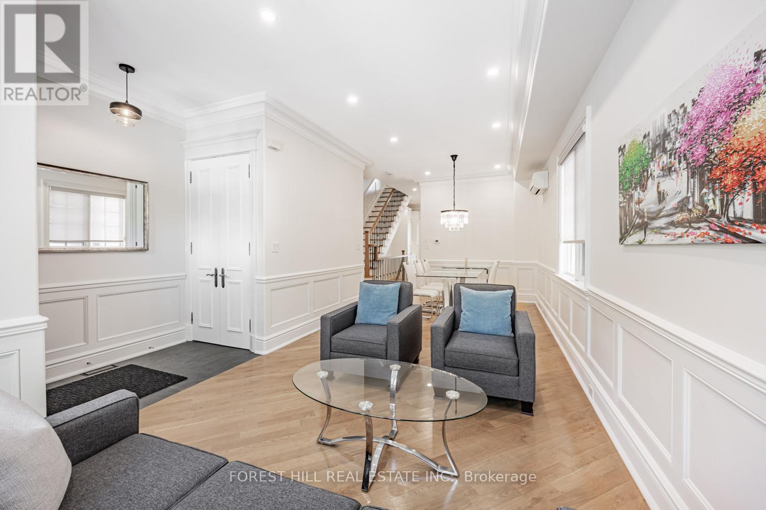 55 Lonsdale Road, Toronto (Yonge-St. Clair), Ontario  M4W 1W4 - Photo 2 - C12239313