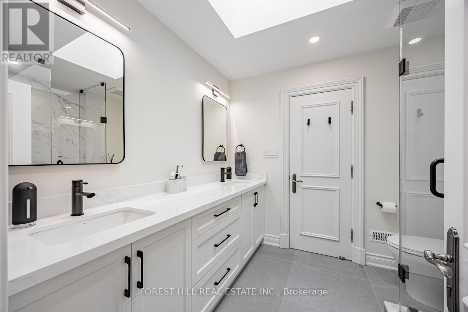 55 Lonsdale Road, Toronto (Yonge-St. Clair), Ontario  M4W 1W4 - Photo 26 - C12239313