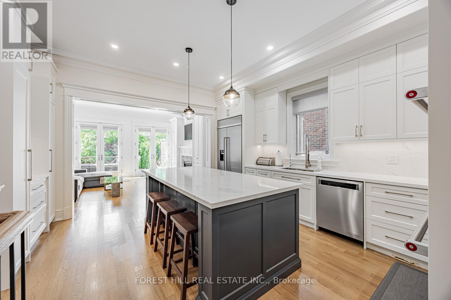55 Lonsdale Road, Toronto (Yonge-St. Clair), Ontario  M4W 1W4 - Photo 6 - C12239313