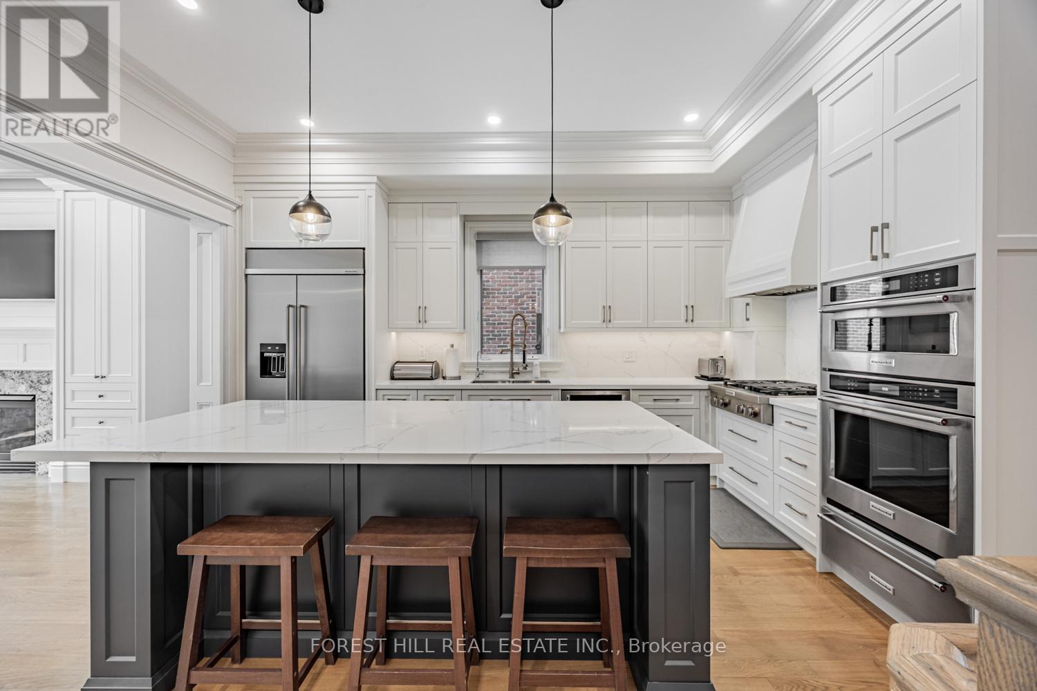 55 Lonsdale Road, Toronto (Yonge-St. Clair), Ontario  M4W 1W4 - Photo 7 - C12239313