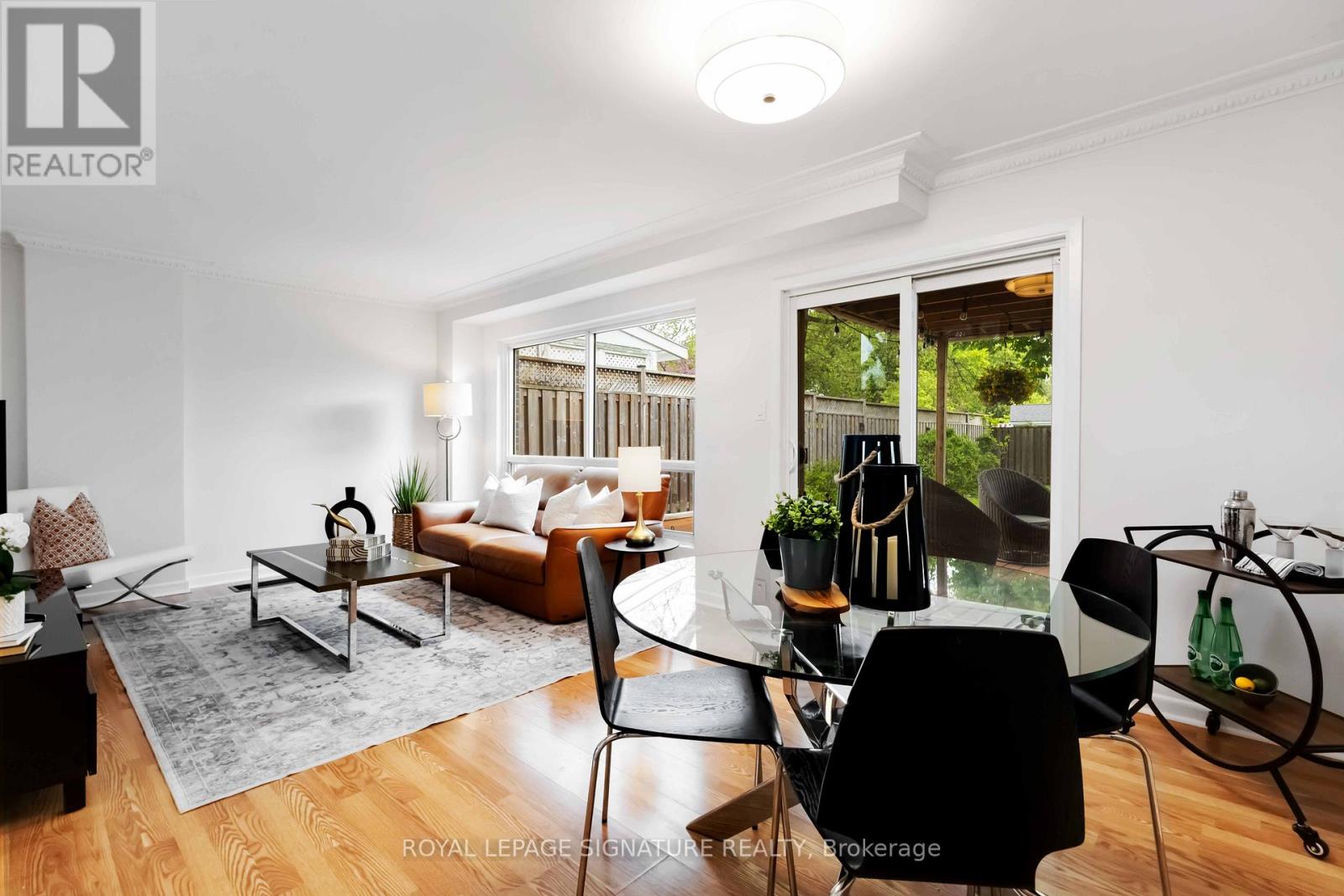 Property at 124 MARBURY CRESCENT image 2