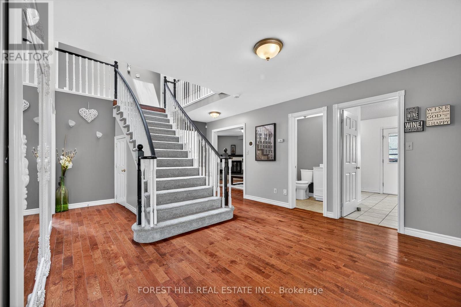 Property at 8 BRIDLE COURT image 4