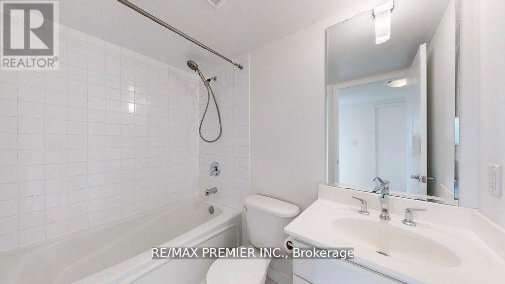 3010 - 36 Lee Centre Drive, Toronto, Ontario M1H 3J1 - Photo 11 - E12239580