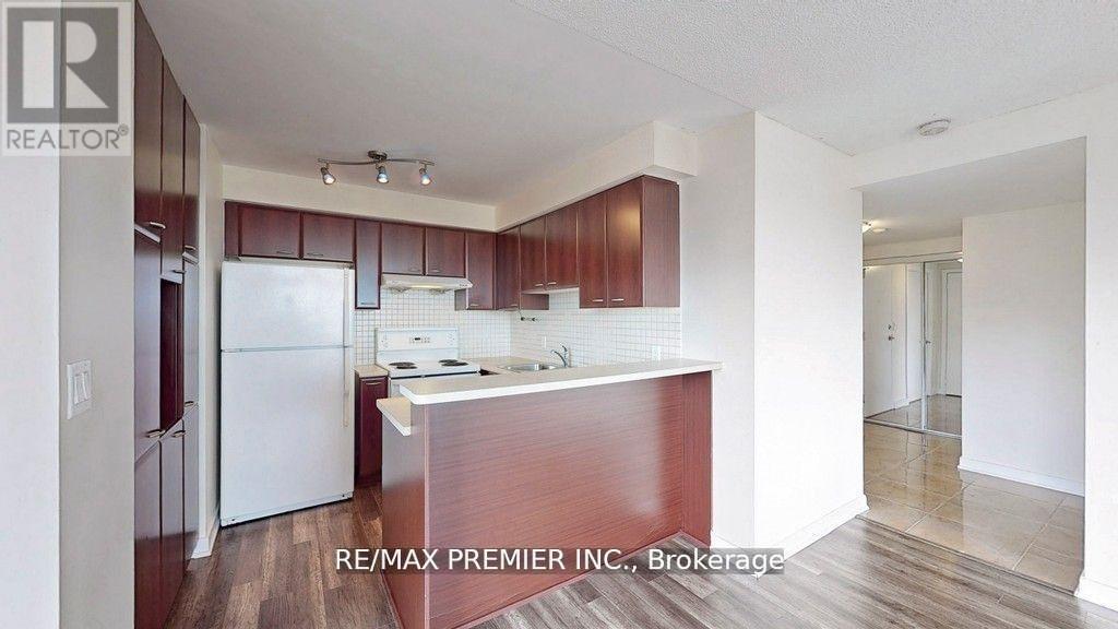 3010 - 36 Lee Centre Drive, Toronto, Ontario M1H 3J1 - Photo 3 - E12239580