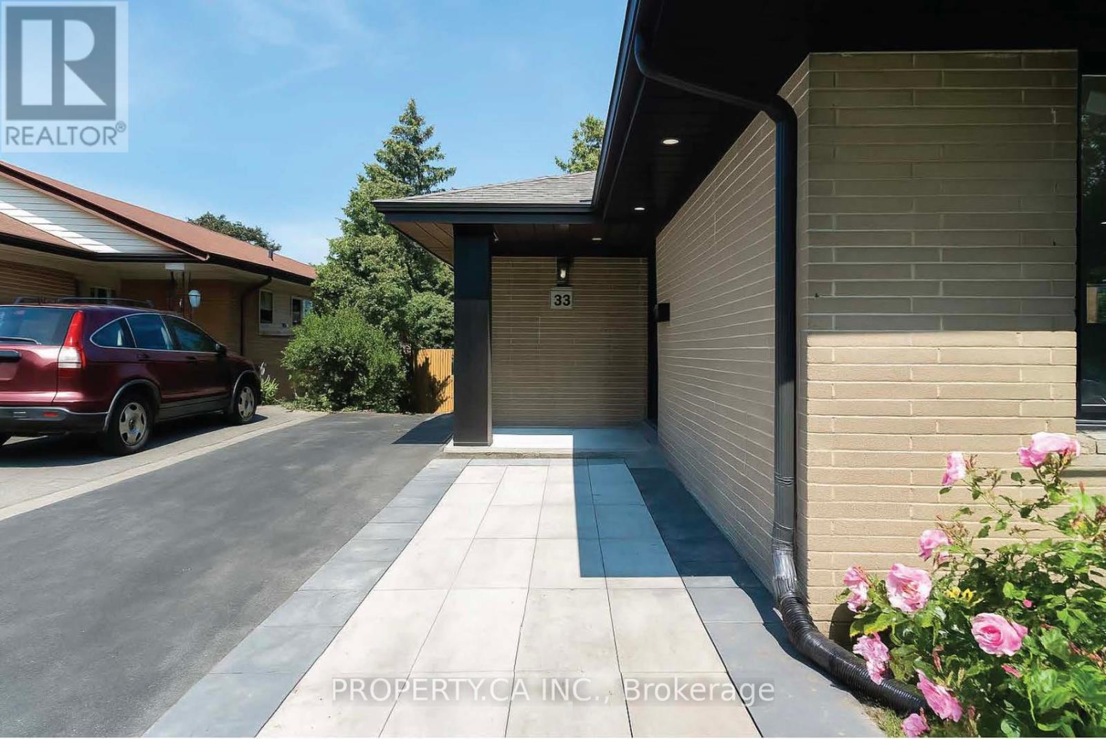 Property at 33 MOORECROFT CRESCENT image 5