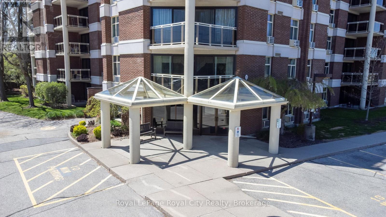 601 - 8 Christopher Court, Guelph (Kortright West), Ontario  N1G 4N7 - Photo 38 - X12140372