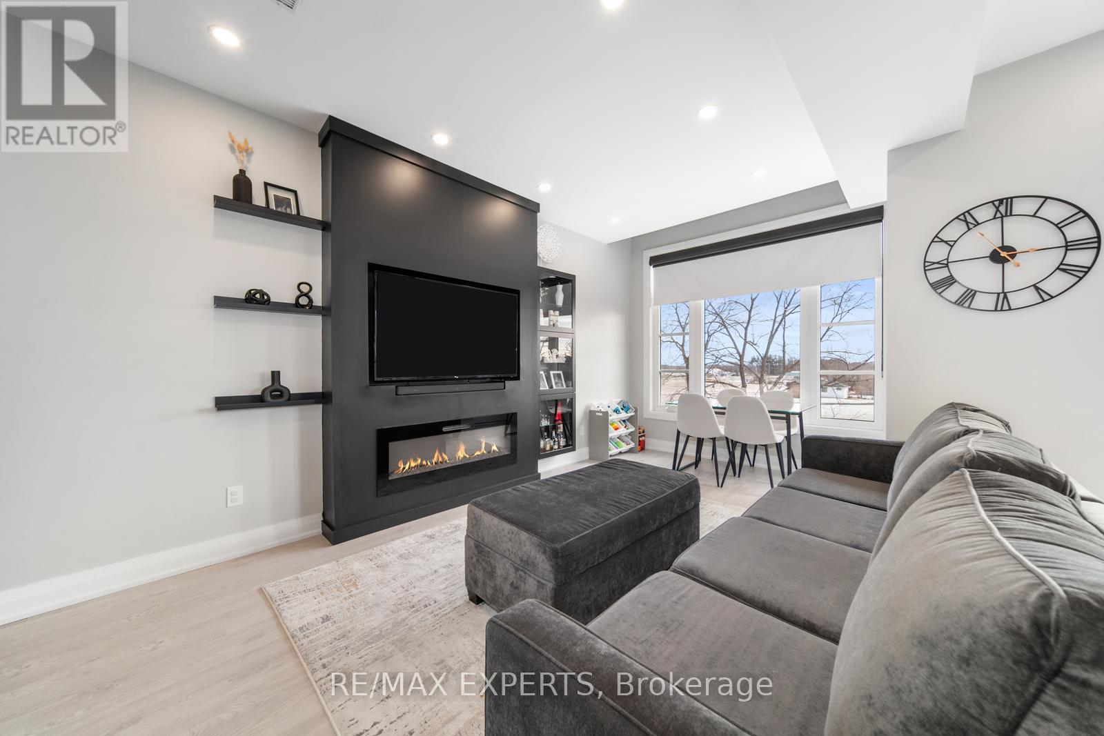 Property at 40 - 8167 KIPLING AVENUE image 1