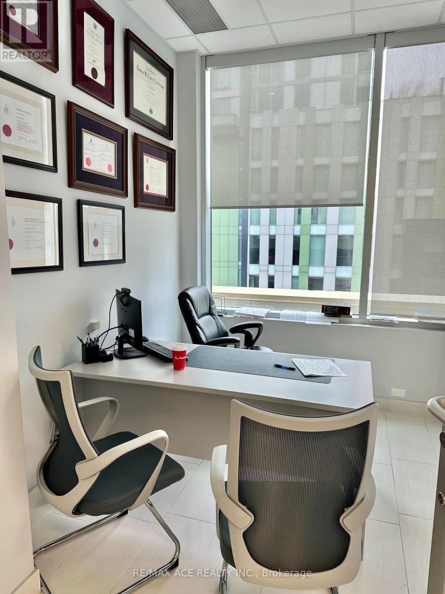 302 - 169 Enterprise Boulevard, Markham, Ontario  L6G 0E7 - Photo 3 - N12239482