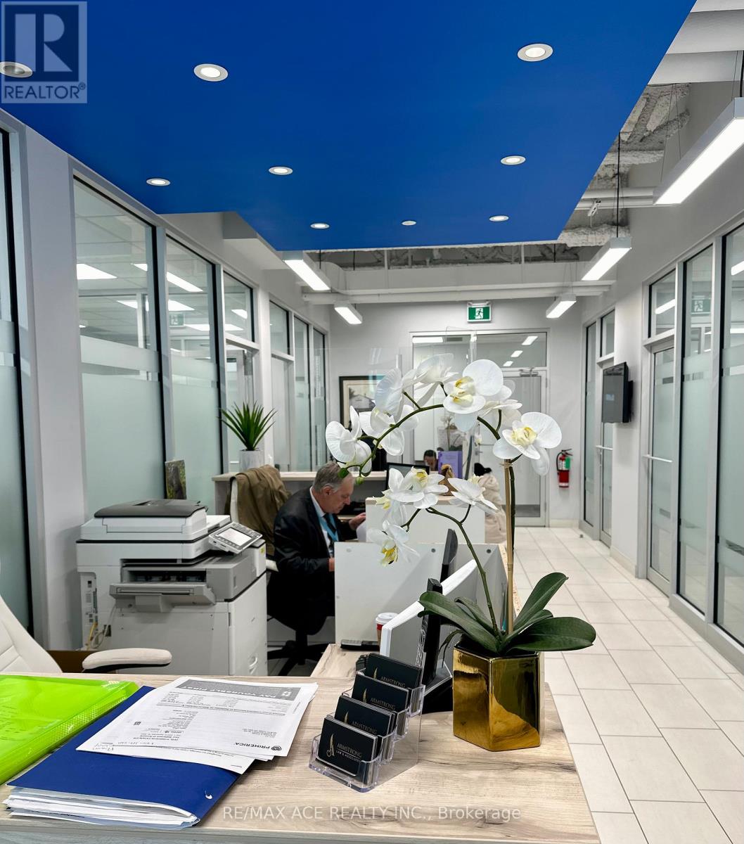 302 - 169 Enterprise Boulevard, Markham, Ontario  L6G 0E7 - Photo 6 - N12239482
