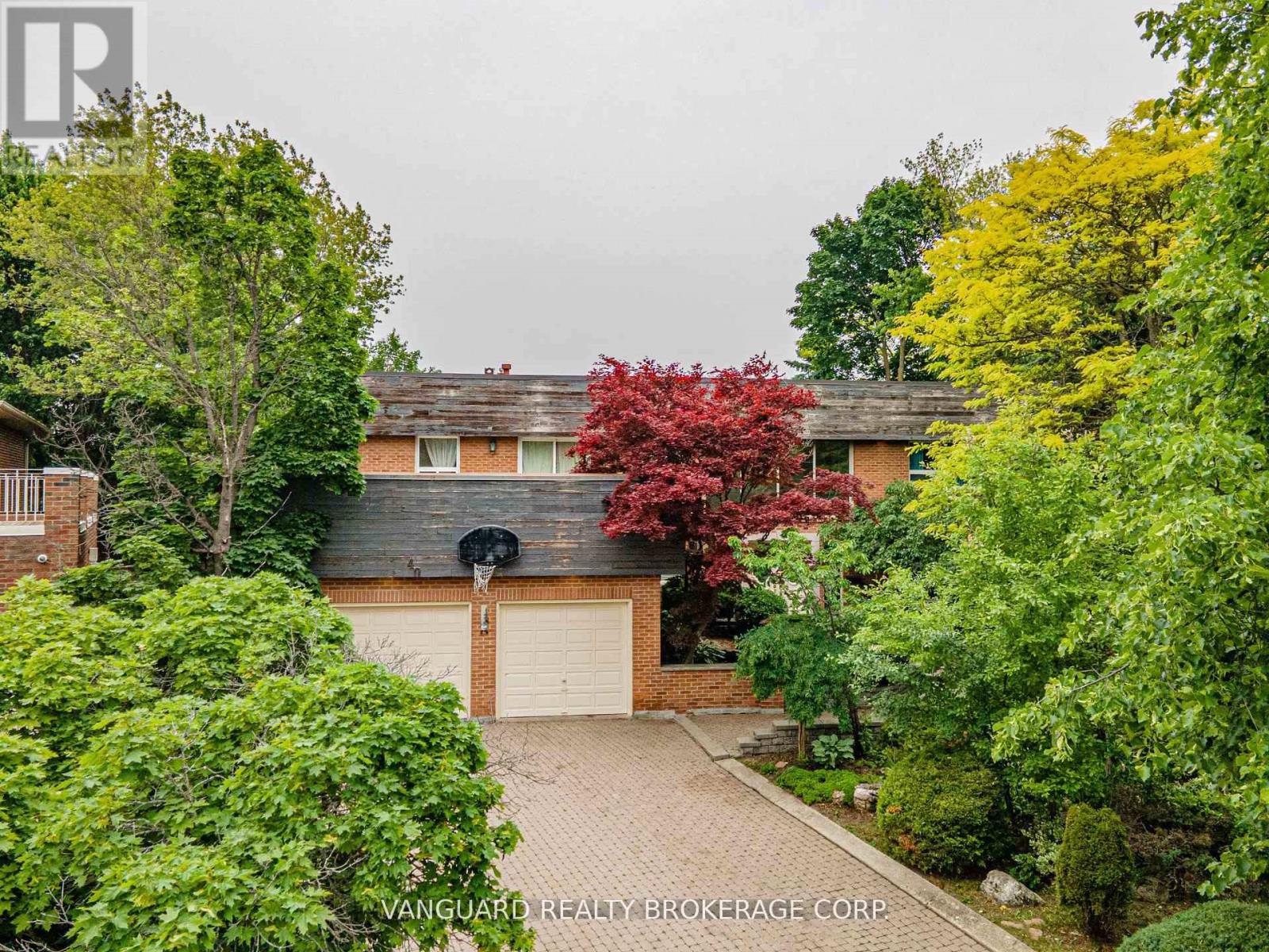 Property at 40 COLTON CRESCENT N image 1