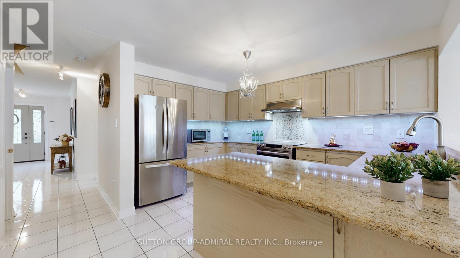 Property at 7 ROCKVIEW GARDENS image 5
