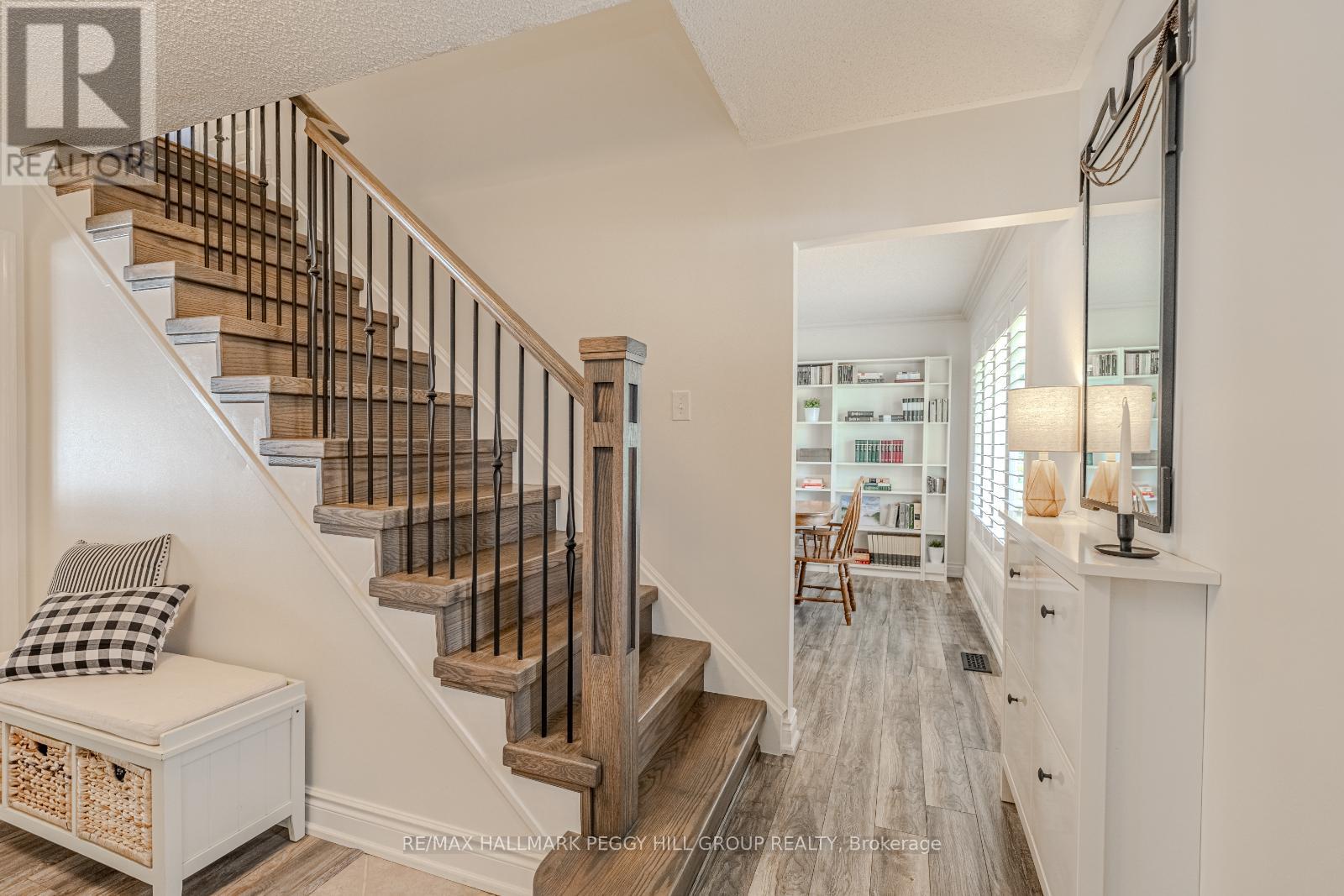 1166 Sunnidale Road, Springwater, Ontario  L9X 0T4 - Photo 10 - S12239553