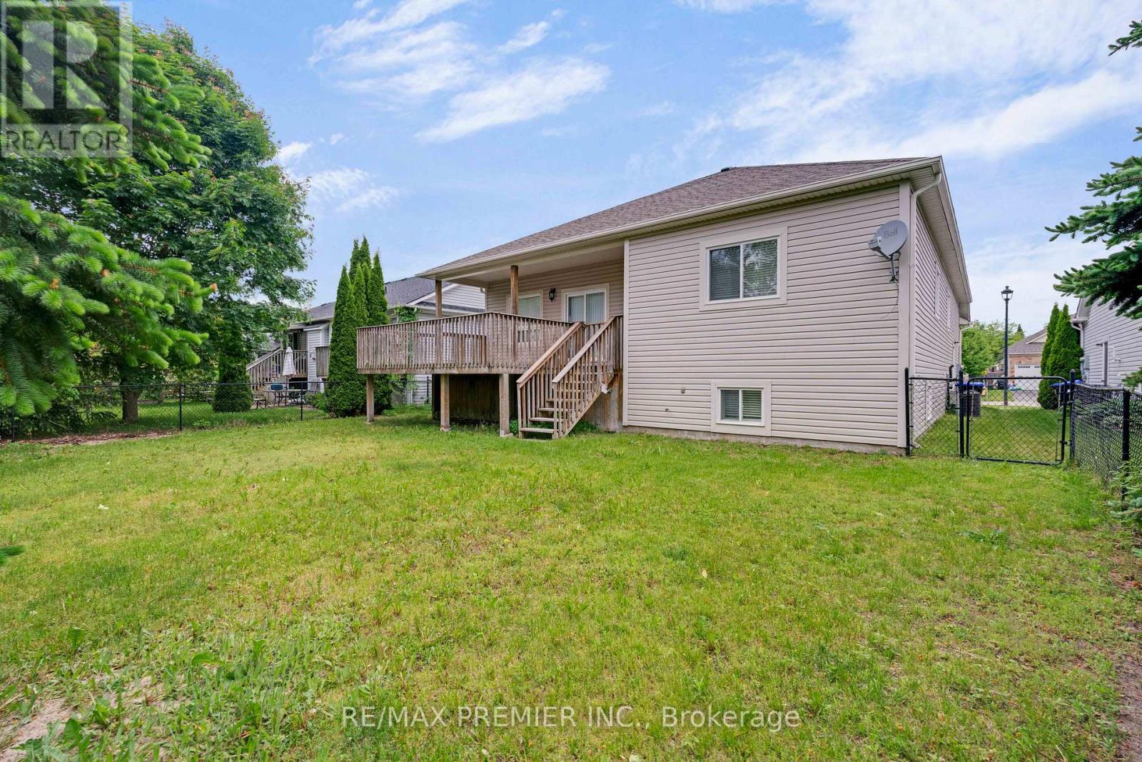 67 Meadowlark Boulevard, Wasaga Beach, Ontario  L9Z 3B3 - Photo 36 - S12239623