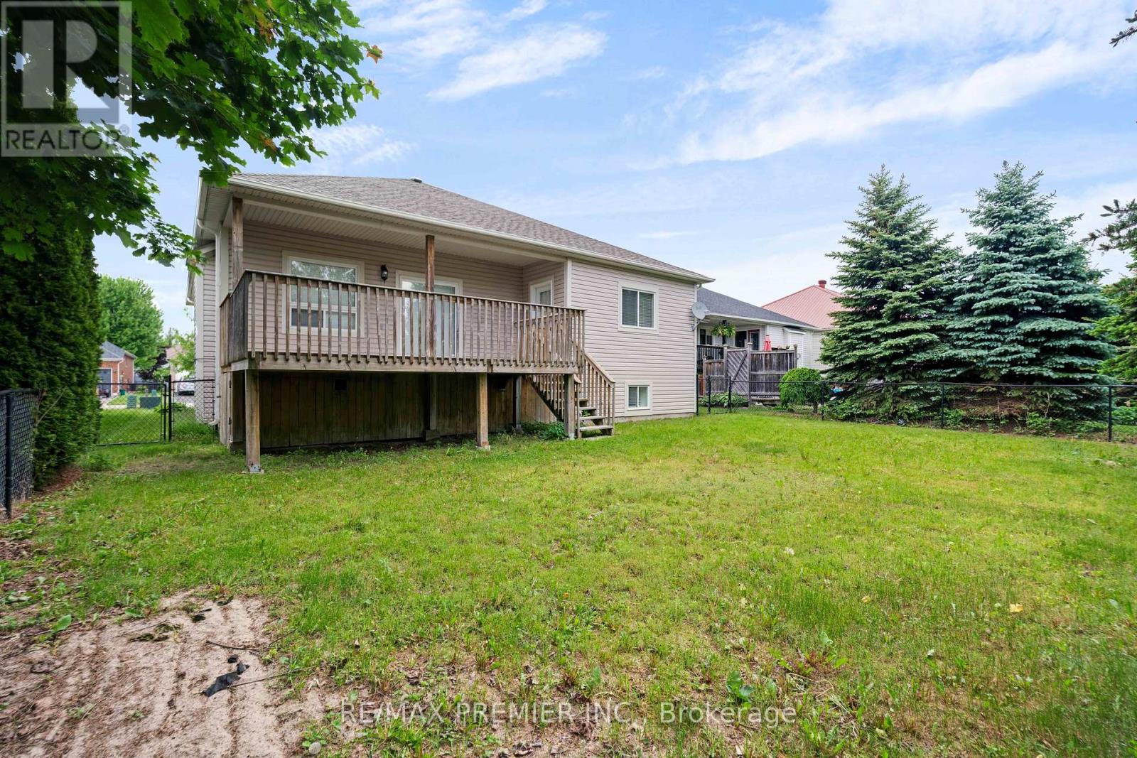 67 Meadowlark Boulevard, Wasaga Beach, Ontario  L9Z 3B3 - Photo 38 - S12239623