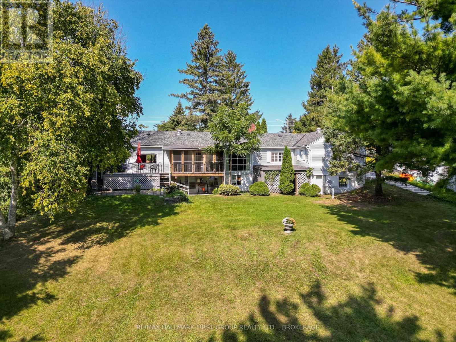 Property at 366 DUNDAS STREET W image 1