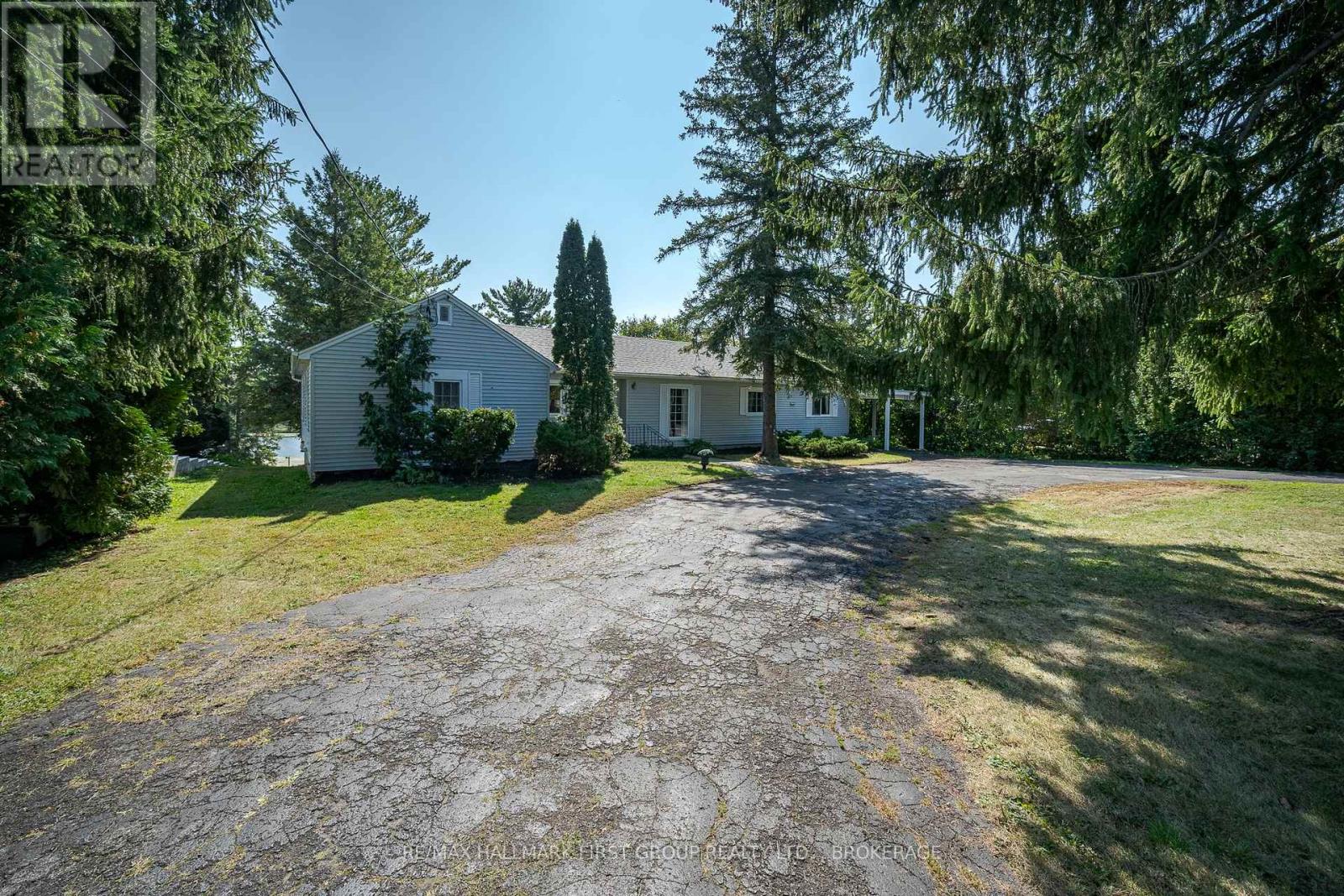 Property at 366 DUNDAS STREET W image 2