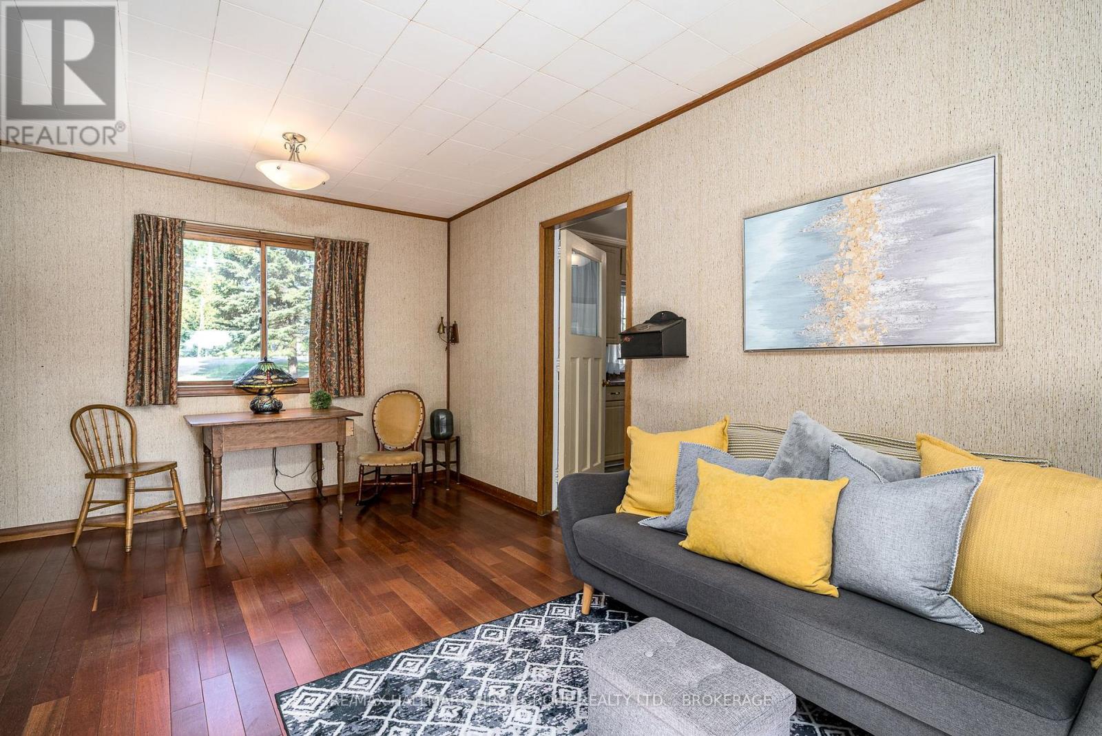 Property at 366 DUNDAS STREET W image 5