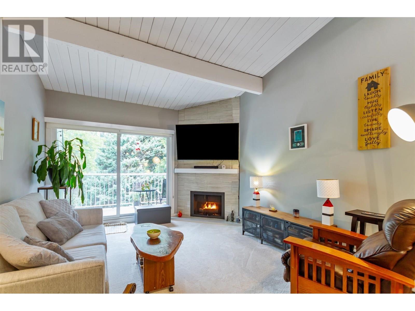 305 3901 CARRIGAN COURT, burnaby, British Columbia V3N4K1