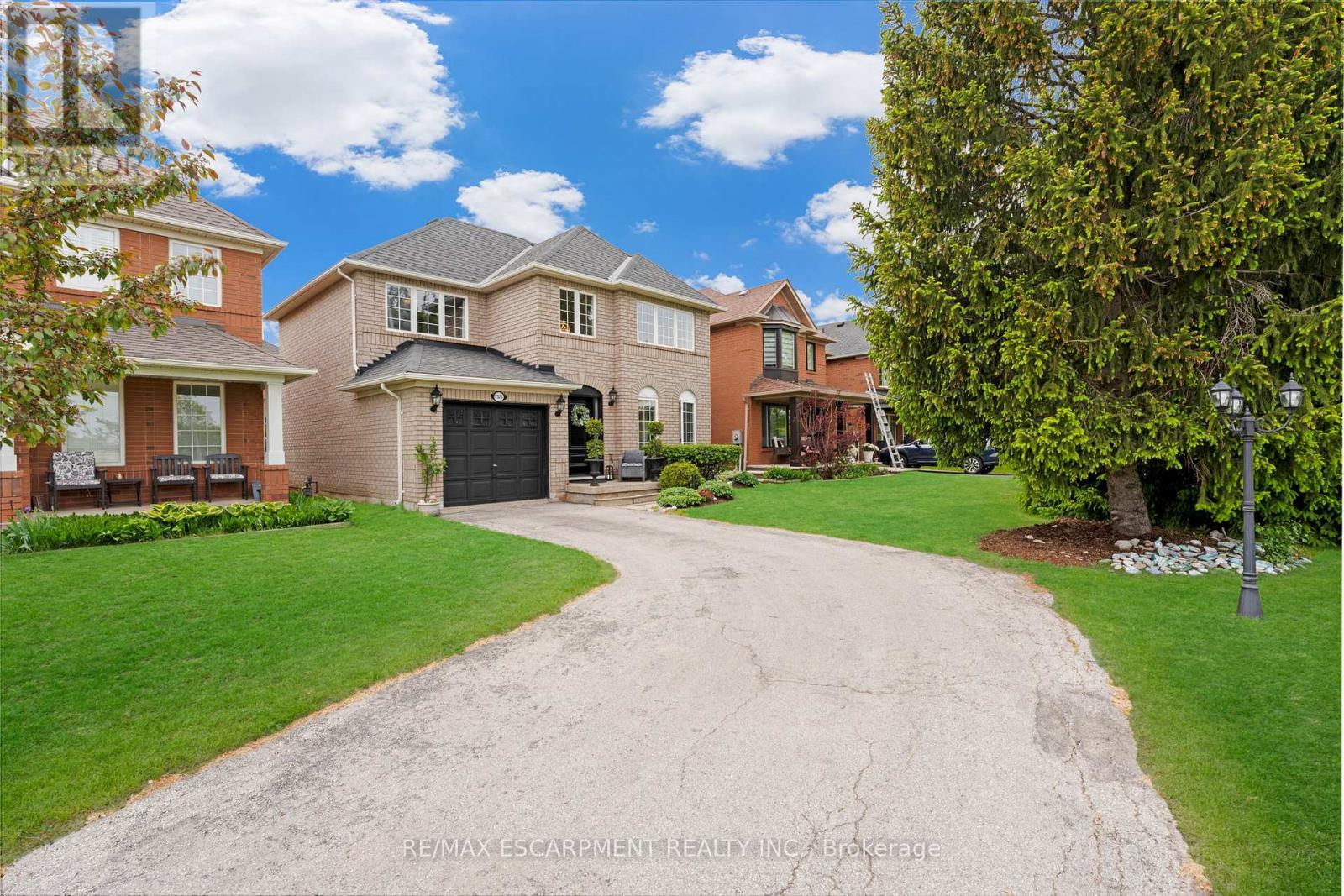 Property at 2326 PROUDFOOT TRAIL image 3
