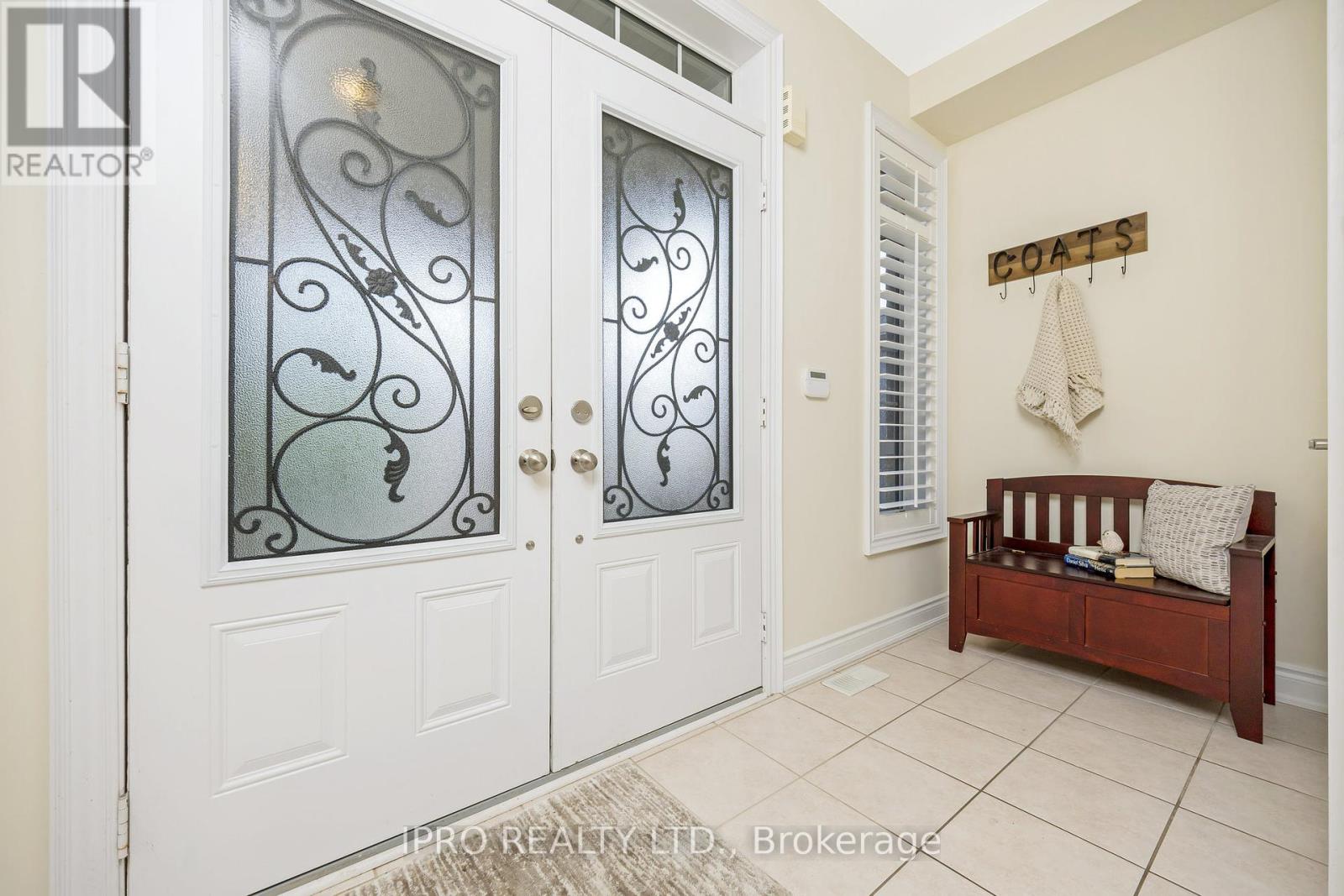 Property at 84 NORTHWEST COURT image 3