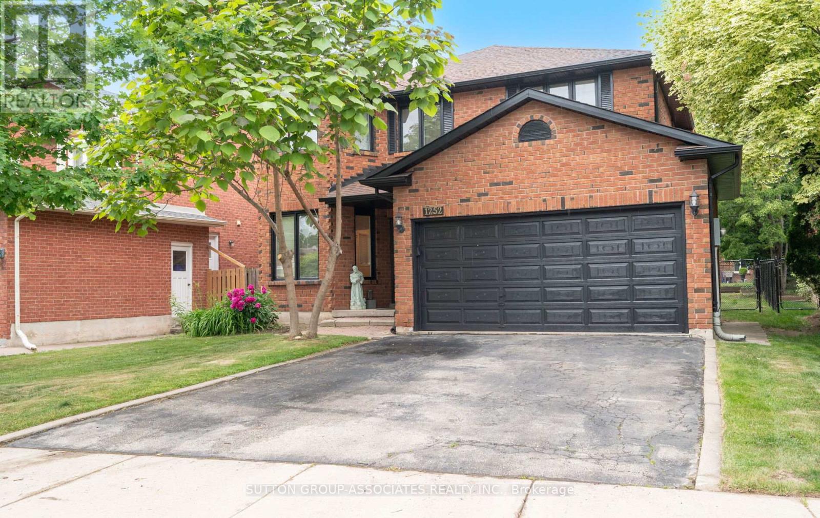 Property at 1252 GREENWOOD CRESCENT image 2