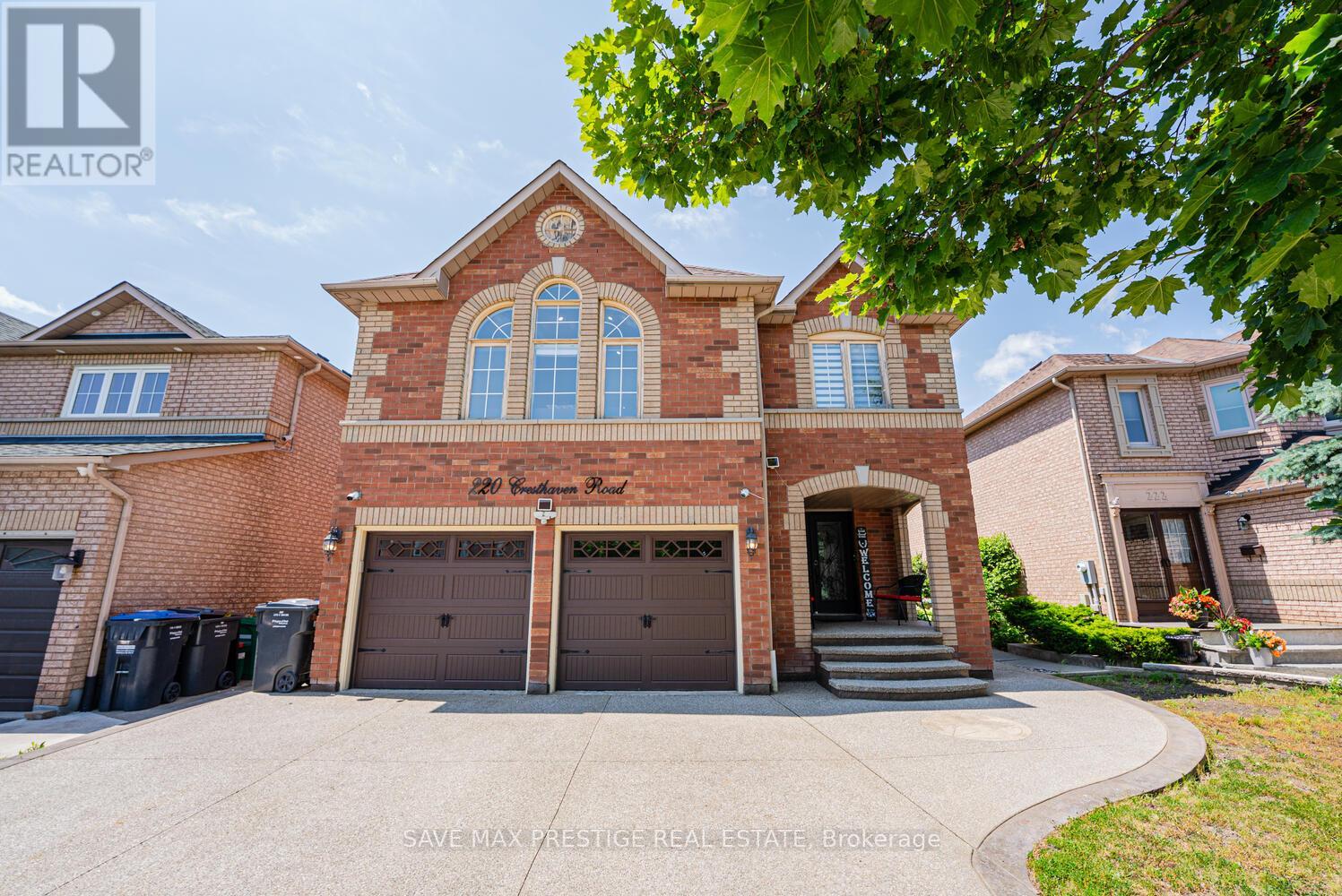 Property at 220 CRESTHAVEN ROAD image 1
