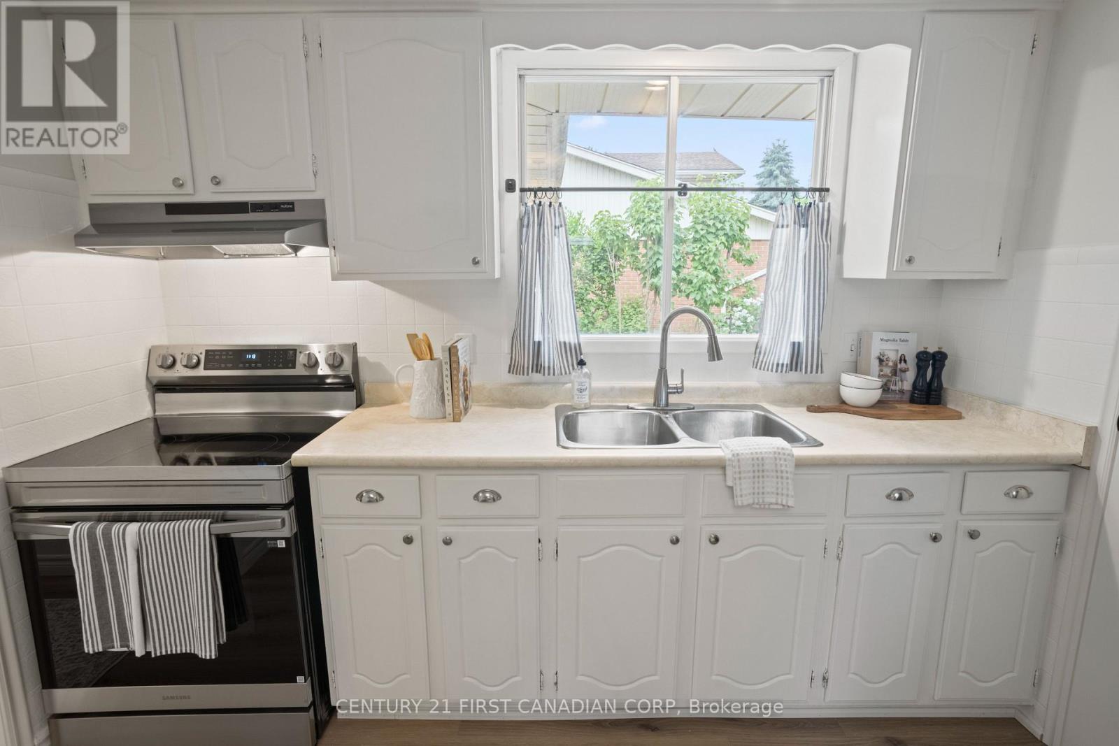 356 Blackacres Boulevard, London North, Ontario  N6G 3C9 - Photo 19 - X12234221