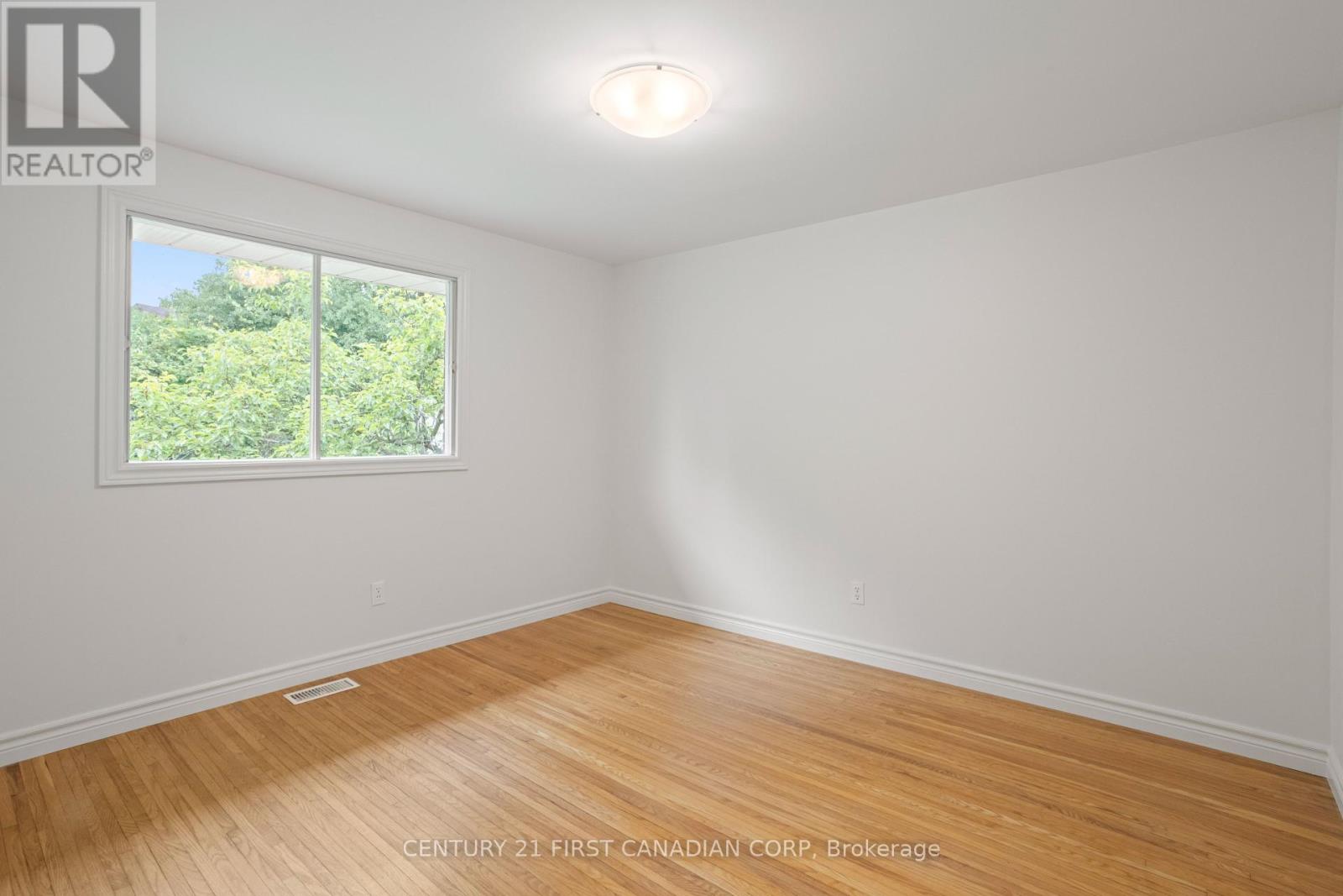 356 Blackacres Boulevard, London North, Ontario  N6G 3C9 - Photo 24 - X12234221