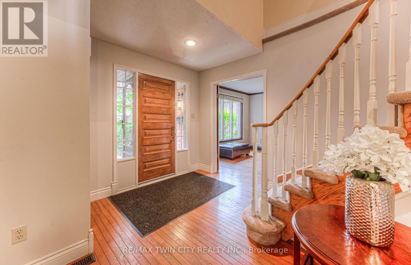 Property at 179 WOODBEND CRESCENT image 2