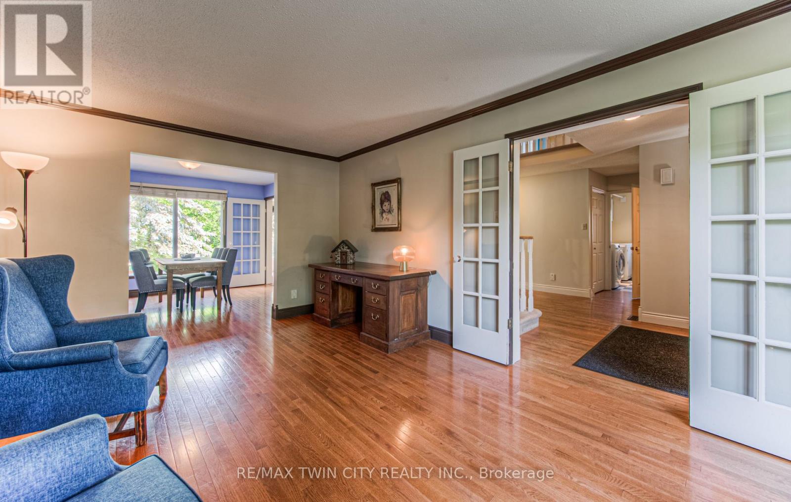 Property at 179 WOODBEND CRESCENT image 4
